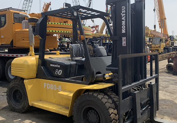 KOMATSU 8 TON imagen 2